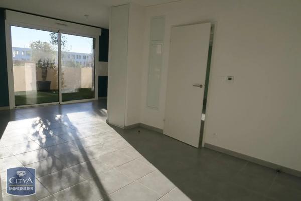 Appartement à louer 3 pièces 61.04m² Frontignan (34110)
