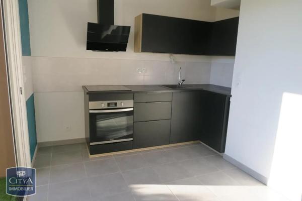 Appartement à louer 3 pièces 61.04m² Frontignan (34110)