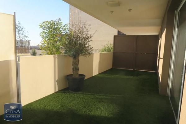 Appartement à louer 3 pièces 61.04m² Frontignan (34110)