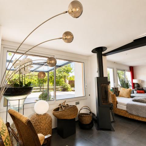 Taussat-les-Bains – Maison contemporaine rénovée avec terrasse, vue boisée et aperçu Bassin