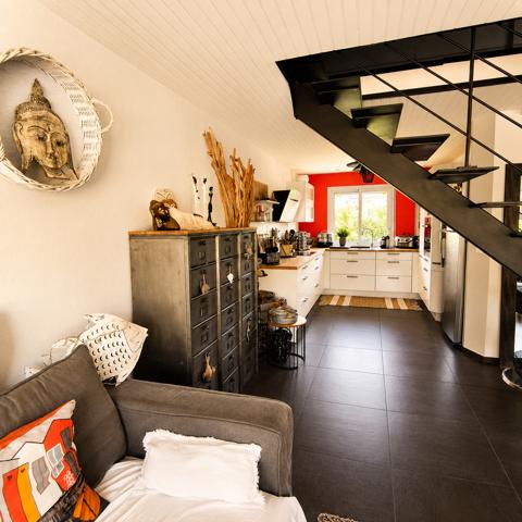 Taussat-les-Bains – Maison contemporaine rénovée avec terrasse, vue boisée et aperçu Bassin