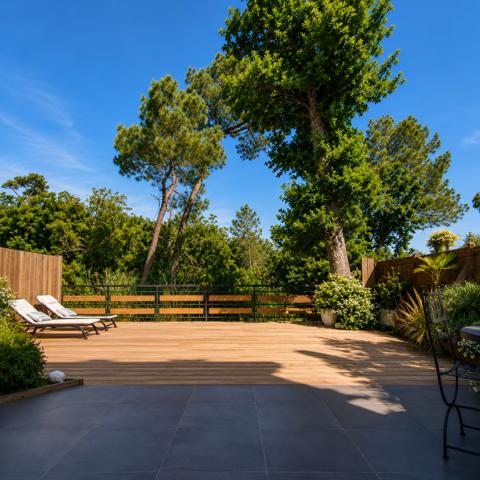 Taussat-les-Bains – Maison contemporaine rénovée avec terrasse, vue boisée et aperçu Bassin