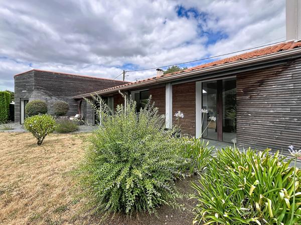 Maison familiale de caractère avec piscine, Secteur prisé de Vertou