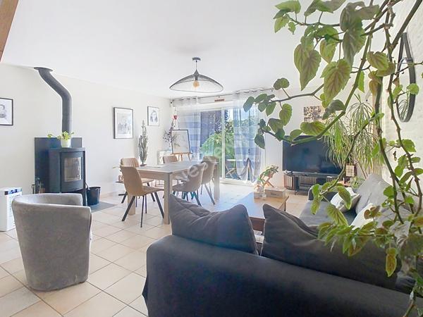 À vendre Montreuil-Juigné - Maison familiale 4 chambres avec bureau, véranda et garage - jardin