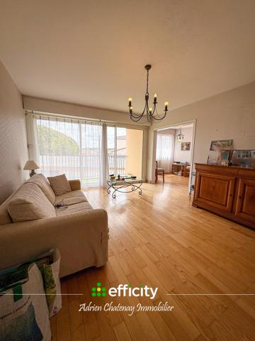 Appartement
         4 pièces
        - 79 m² 178 500 € *