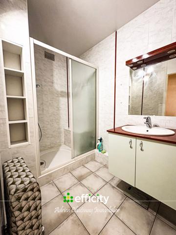 Appartement
         4 pièces
        - 79 m² 178 500 € *