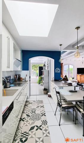 Élégante maison familiale rénovée, appartement indépendant et jardin paysagé