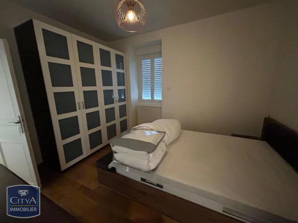 Appartement à louer 3 pièces 57.13m² Corbeil-Essonnes (91100)
