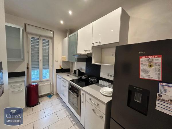 Appartement à louer 3 pièces 57.13m² Corbeil-Essonnes (91100)