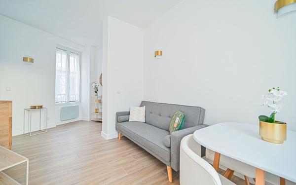 Appartement à louer    2 pièces • 28,61 m2 Paris 18