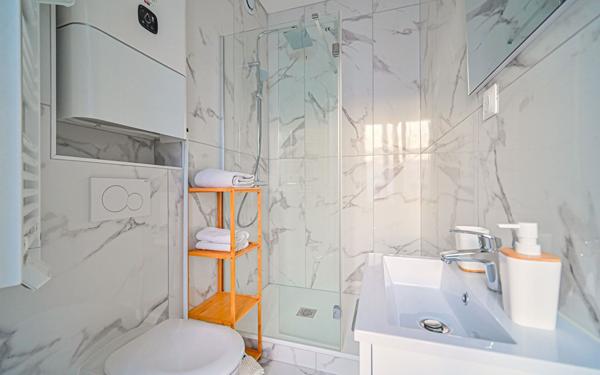 Appartement à louer    2 pièces • 28,61 m2 Paris 18