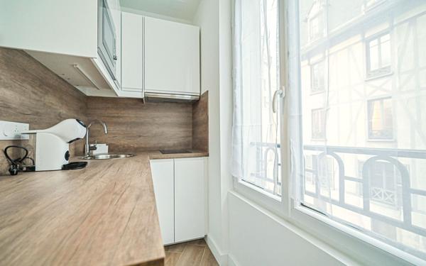 Appartement à louer    2 pièces • 28,61 m2 Paris 18