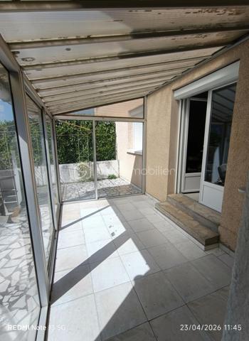 🚨 URGENT –  FORT POTENTIEL , OPPORTUNITÉ RARE À L'UNION (SAINT-CAPRAIS) 🚨

🔥 Villa 7 pièces + studio indépendant – 107.87 m² surface habitable  – Fort potentiel 🔥

📍 Quartier prisé • Calme • Proche Toulouse et commodités

🏡 Maison orientée Nord/Sud sur un terrain de 330 m² avec jardin arboré 🌿 et grand garage de 31 m².

✨ Le vrai plus ? Une maison qui s'adapte à votre projet de vie !
💡 Projetez-vous :
• Créez une suite parentale avec dressing et salle d'eau privative en reliant l'appartement à la maison.
• Conservez les 3 chambres à l'étage pour les enfants, avec leur propre salle de bain.
• Aménagez une 4ᵉ chambre au rez-de-chaussée pour recevoir, télétravailler ou anticiper l'avenir.
• Préservez l'indépendance du studio pour un revenu locatif, une profession libérale ou pour accueillir vos proches.

⭐ Ses atouts :
✅ Quartier très recherché de Saint-Caprais
✅ Fort potentiel de valorisation après rénovation 🔨
✅ Multiples possibilités d'aménagement
✅ Maison lumineuse et évolutive
✅ Environnement calme et résidentiel 🌳

💰 Prix : 279 000 €

⚡ Un bien rare qui ne demande qu'à révéler tout son potentiel. Venez imaginer la maison qui vous ressemble !

📞 Contactez nous rapidement pour une visite.