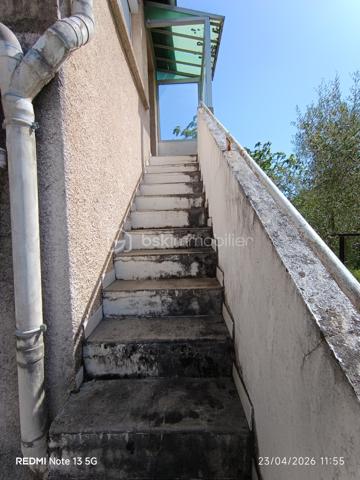 🚨 URGENT –  FORT POTENTIEL , OPPORTUNITÉ RARE À L'UNION (SAINT-CAPRAIS) 🚨

🔥 Villa 7 pièces + studio indépendant – 107.87 m² surface habitable  – Fort potentiel 🔥

📍 Quartier prisé • Calme • Proche Toulouse et commodités

🏡 Maison orientée Nord/Sud sur un terrain de 330 m² avec jardin arboré 🌿 et grand garage de 31 m².

✨ Le vrai plus ? Une maison qui s'adapte à votre projet de vie !
💡 Projetez-vous :
• Créez une suite parentale avec dressing et salle d'eau privative en reliant l'appartement à la maison.
• Conservez les 3 chambres à l'étage pour les enfants, avec leur propre salle de bain.
• Aménagez une 4ᵉ chambre au rez-de-chaussée pour recevoir, télétravailler ou anticiper l'avenir.
• Préservez l'indépendance du studio pour un revenu locatif, une profession libérale ou pour accueillir vos proches.

⭐ Ses atouts :
✅ Quartier très recherché de Saint-Caprais
✅ Fort potentiel de valorisation après rénovation 🔨
✅ Multiples possibilités d'aménagement
✅ Maison lumineuse et évolutive
✅ Environnement calme et résidentiel 🌳

💰 Prix : 279 000 €

⚡ Un bien rare qui ne demande qu'à révéler tout son potentiel. Venez imaginer la maison qui vous ressemble !

📞 Contactez nous rapidement pour une visite.