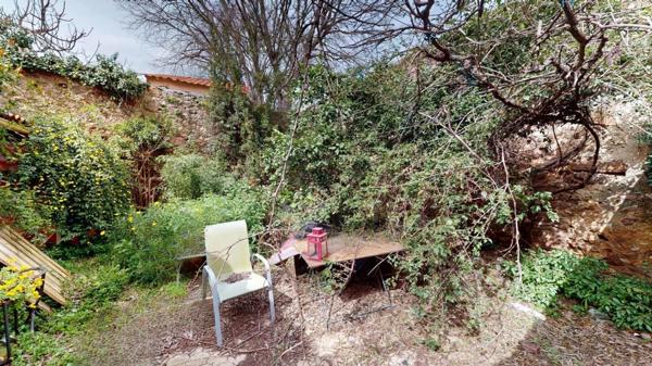 T3 de 75m2 à rénover, avec jardin de 50m2