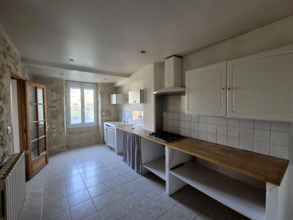 Maison 2 logements – jardin – 217 m² – idéal investisseur ou famille – CONDOM 32100