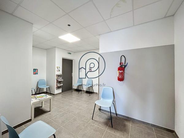 Capinghem – Ensemble paramédical 106 m² (4 cellules, 3 louées + 1 libre) | Idéal occupant-investisseur | À vendre