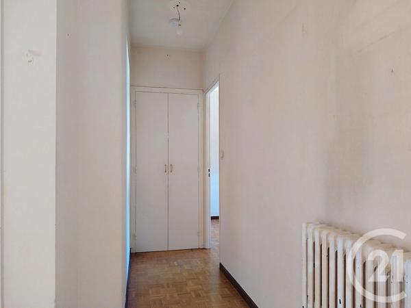 Appartement F3 à vendre  3 pièces - 82,70 m 2   FOIX  - 09