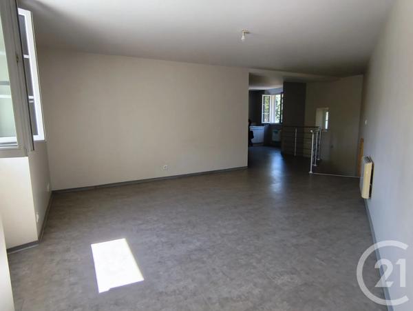 Appartement F3 à vendre  3 pièces - 82,70 m 2   FOIX  - 09