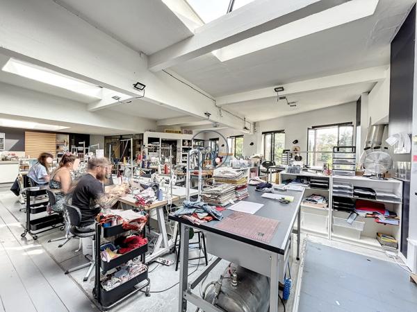 Bureaux type industriel avec du cachet