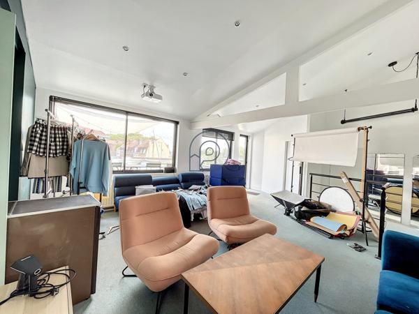 Bureaux type industriel avec du cachet