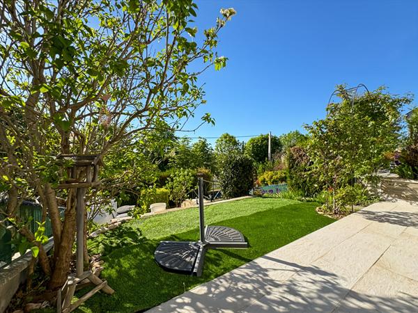 APPARTEMENT PROCHE CENTRE-VILLE AVEC JARDIN, CAVE ET BOX