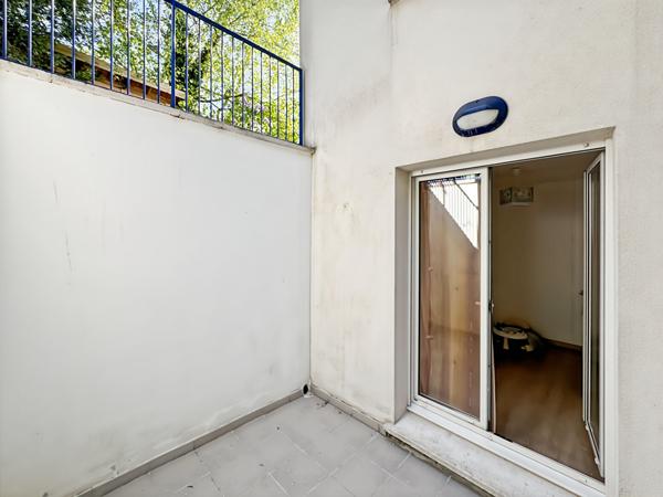 APPARTEMENT PROCHE CENTRE-VILLE AVEC JARDIN, CAVE ET BOX