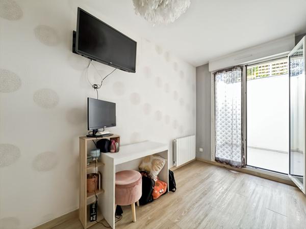 APPARTEMENT PROCHE CENTRE-VILLE AVEC JARDIN, CAVE ET BOX