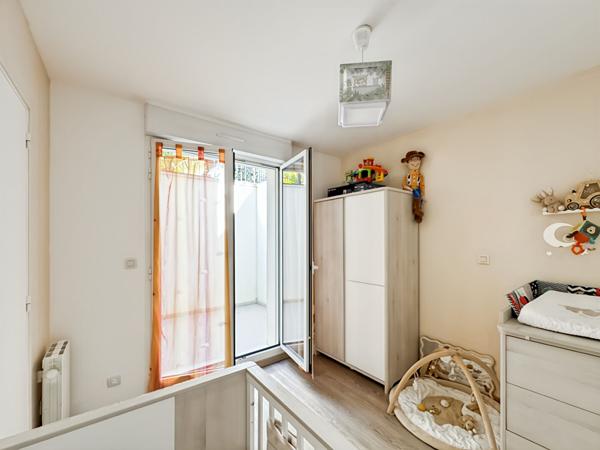 APPARTEMENT PROCHE CENTRE-VILLE AVEC JARDIN, CAVE ET BOX