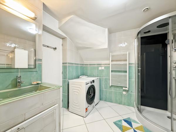 APPARTEMENT PROCHE CENTRE-VILLE AVEC JARDIN, CAVE ET BOX