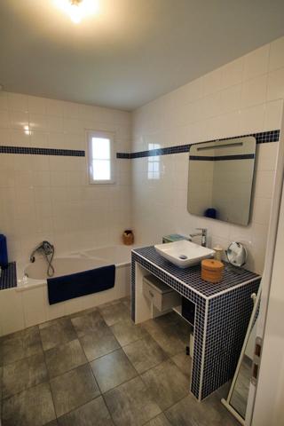 Magnifique maison, écologique, à Ambares et Lagrave