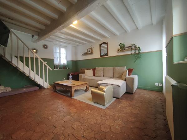 MAGNIFIQUE LONGERE DE 110 M² HABITABLE RENOVEE SUR 750 M² DE TERRAIN CLOS AU CALME A MARISSEL Allonne (60000)