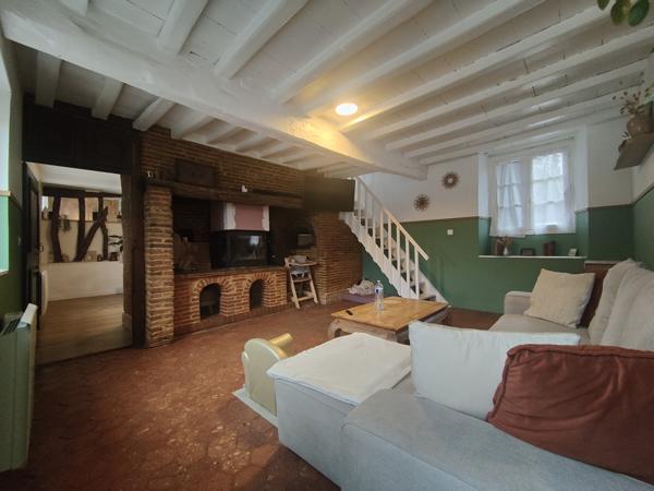 MAGNIFIQUE LONGERE DE 110 M² HABITABLE RENOVEE SUR 750 M² DE TERRAIN CLOS AU CALME A MARISSEL Allonne (60000)