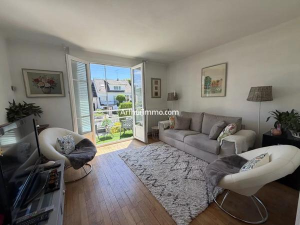 Vente                                                      Maison
                        
                     6 pièces                      110 m2                     à Sucy-en-Brie