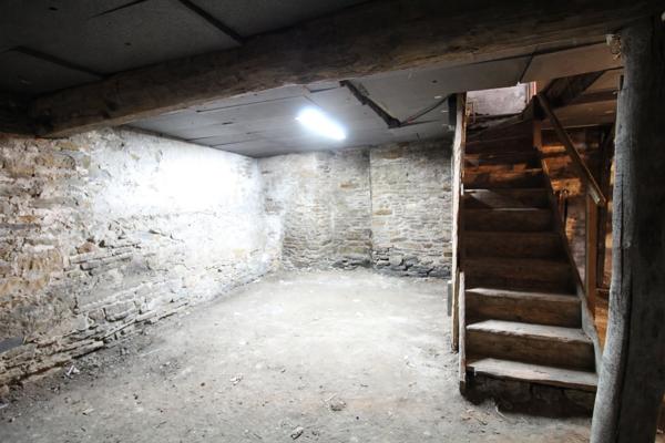 Immeuble
         9 pièces
        - 105 m² 428 400 € *