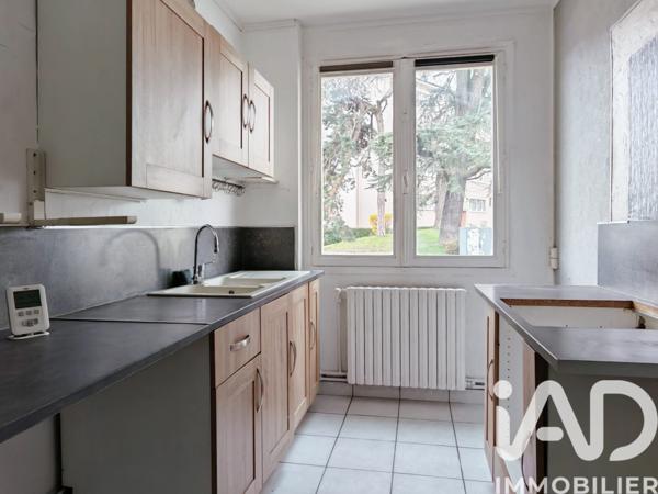 Appartement à vendre 2 pièces 43 m² Sathonay-Camp