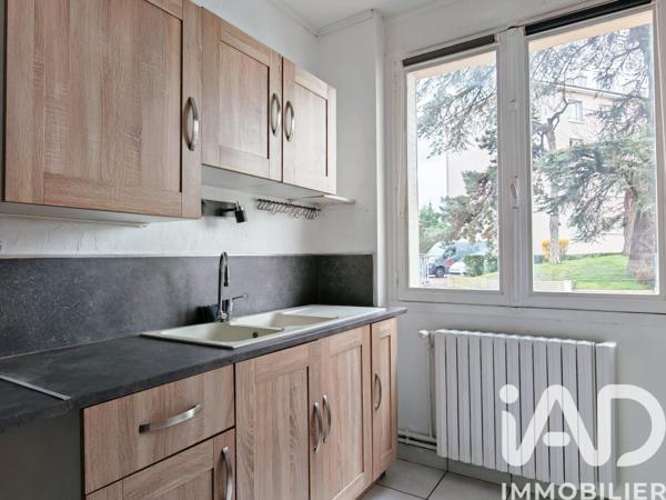 Appartement à vendre 2 pièces 43 m² Sathonay-Camp