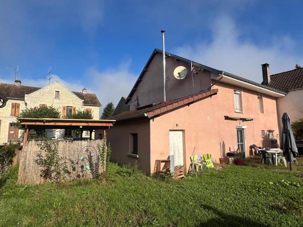 Maison de 200 m2, 4 chambres, bureau sur terrain de 540 m2.