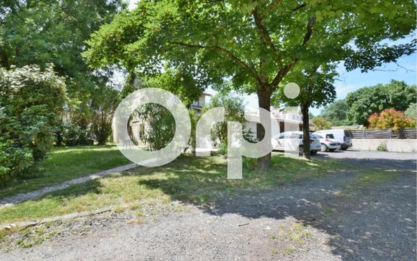 Maison à vendre    7 pièces •  Saint-Loubès