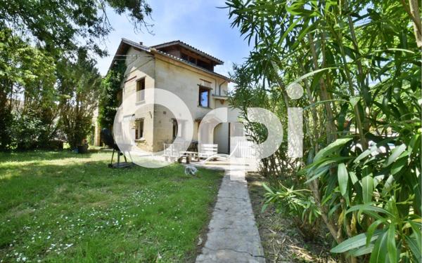 Maison à vendre    7 pièces •  Saint-Loubès