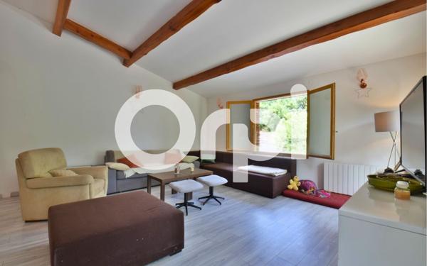 Maison à vendre    7 pièces •  Saint-Loubès