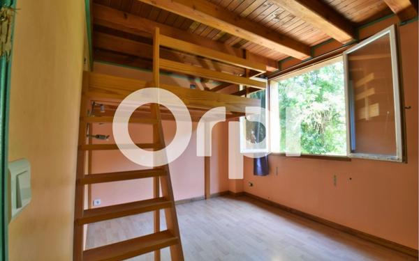 Maison à vendre    7 pièces •  Saint-Loubès