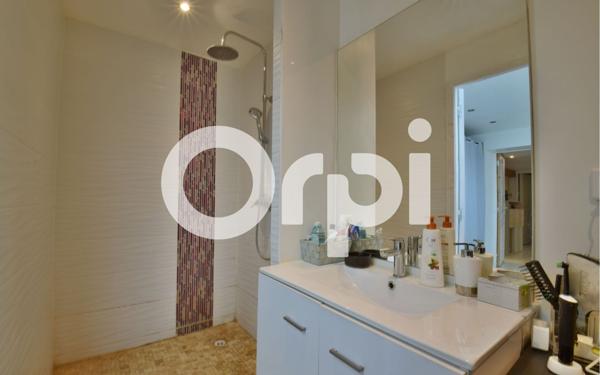 Maison à vendre    7 pièces •  Saint-Loubès