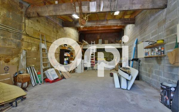 Maison à vendre    7 pièces •  Saint-Loubès