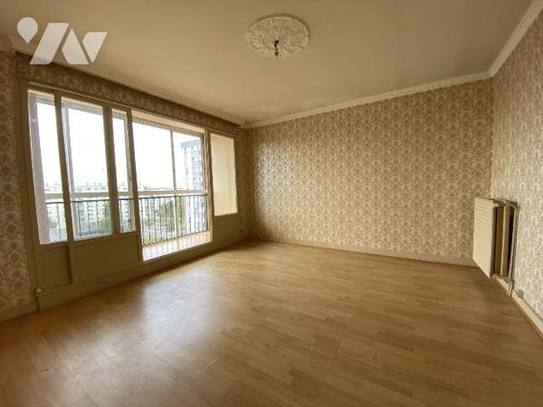 À deux pas des facultés et du restaurant universitaire, au c?ur du secteur de Bellevue, découvr...