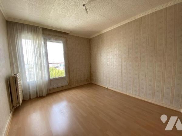 À deux pas des facultés et du restaurant universitaire, au c?ur du secteur de Bellevue, découvr...