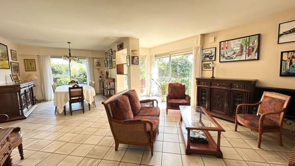 Fouesnant, jolie maison de 3 chambres, au calme, en fond d'impasse.