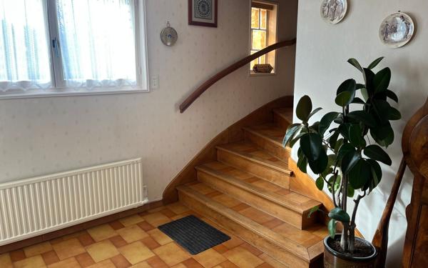 Maison à vendre    5 pièces • 130 m2 Mellecey