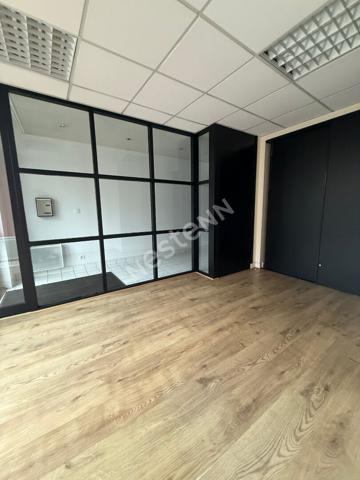A LOUER - Local commercial de 50m² à Ploërmel (56800)