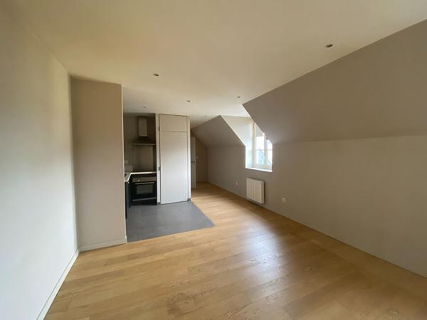 A LOUER - Appartement T2  DINAN centre - ascenceur